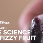 ドライアイスを使って炭酸ジュースのようにシュワシュワなフルーツを作る方法