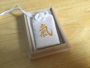 三峯神社 三峰神社 白い お守り 氣守 予約販売 sandorobotics.com